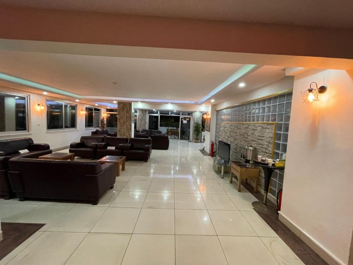 Denizhan Hotel Анталия Екстериор снимка