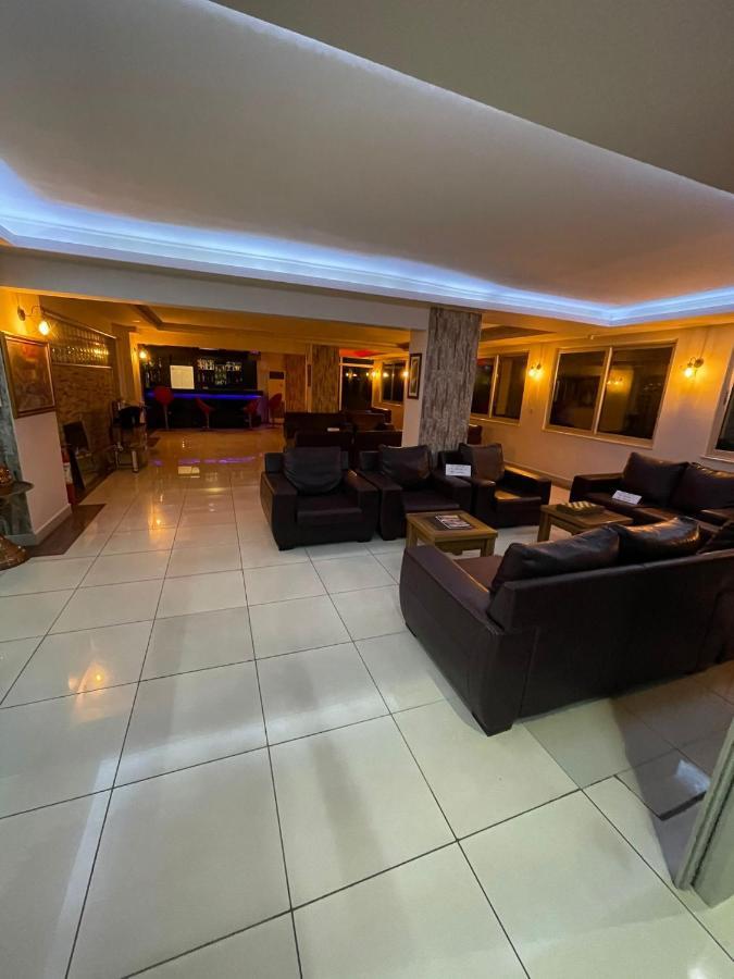 Denizhan Hotel Анталия Екстериор снимка