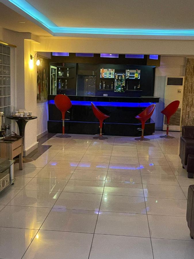 Denizhan Hotel Анталия Екстериор снимка