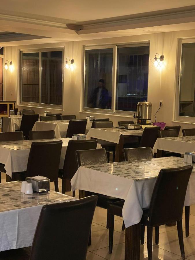 Denizhan Hotel Анталия Екстериор снимка
