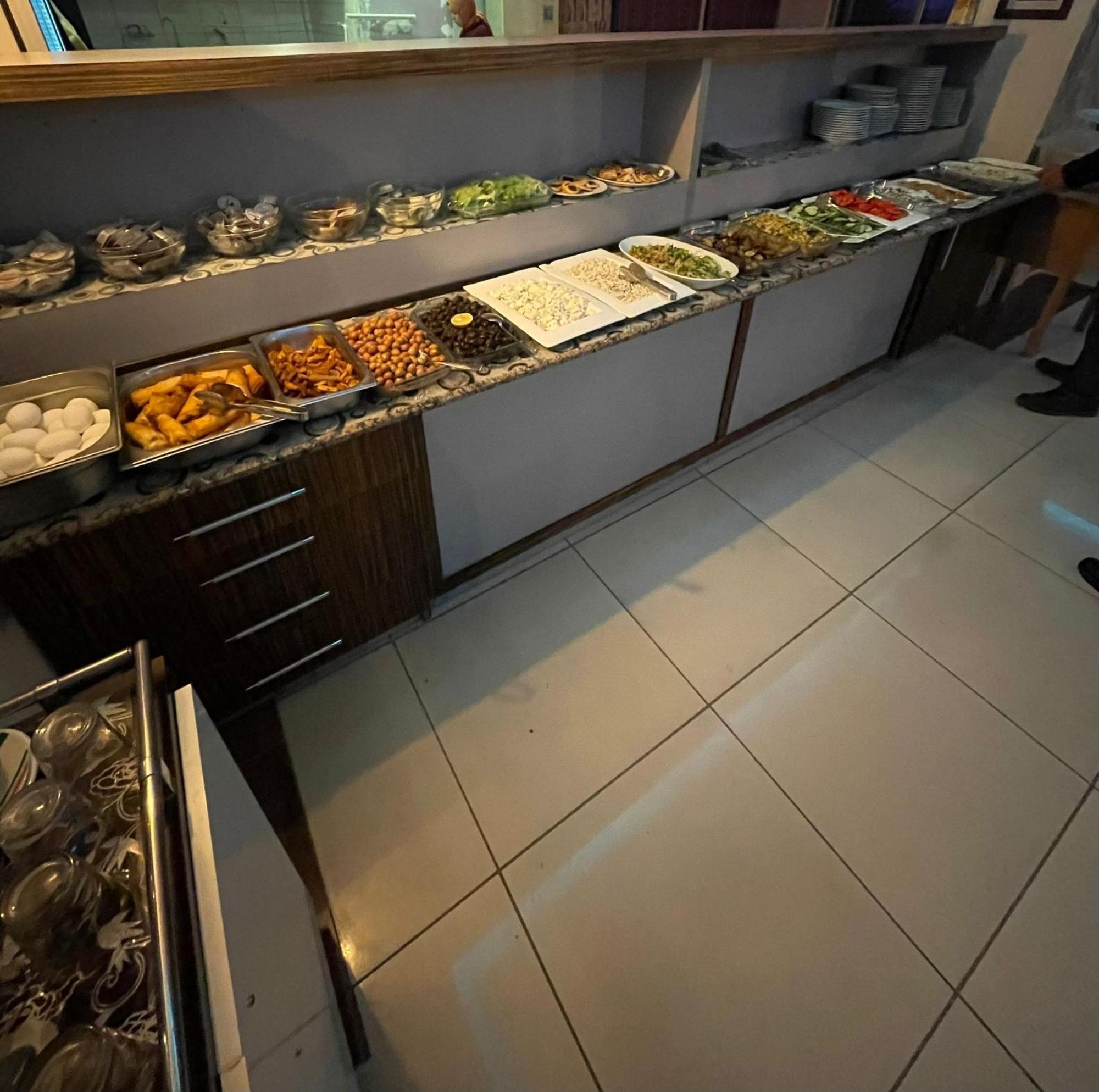 Denizhan Hotel Анталия Екстериор снимка